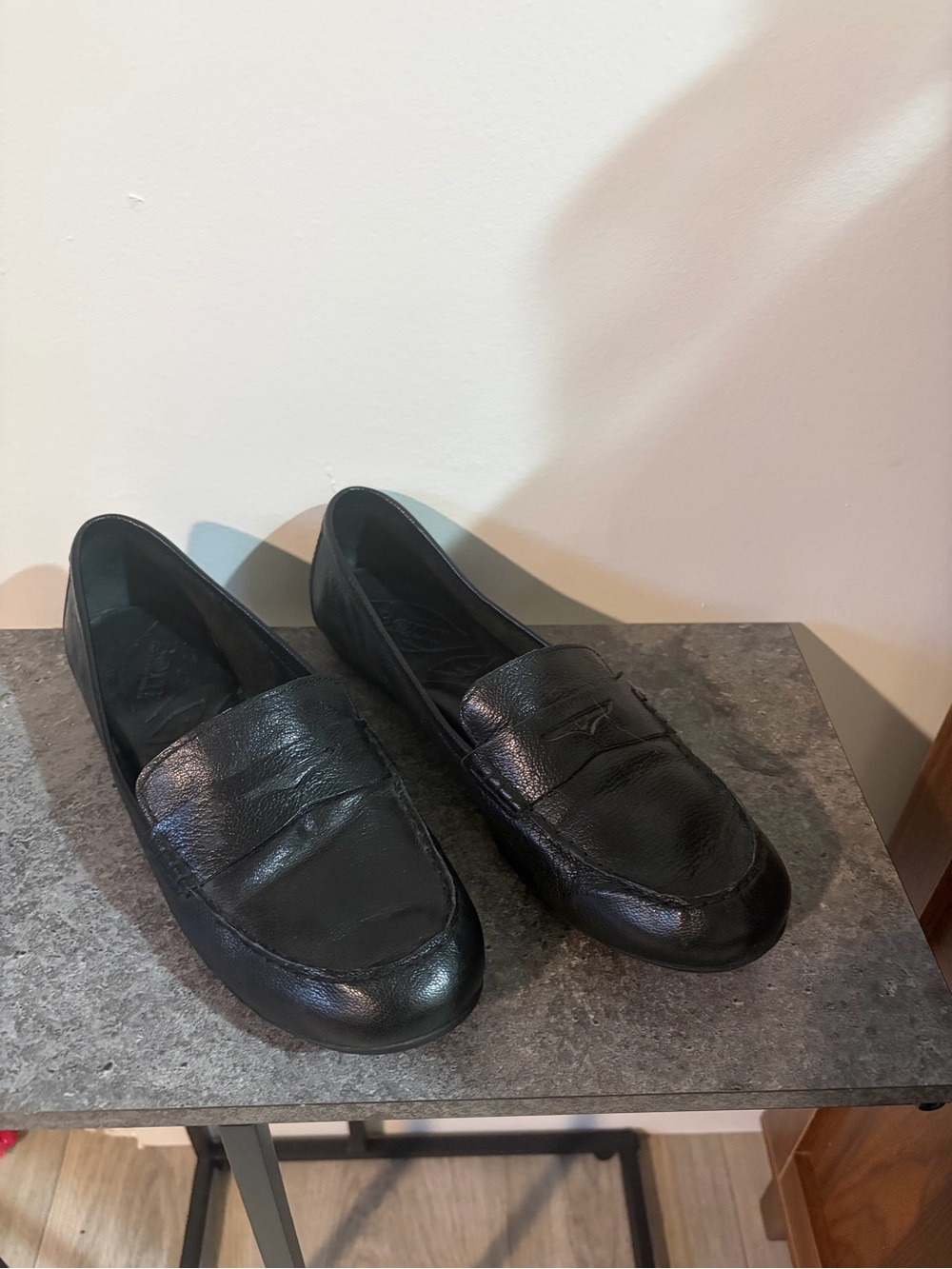 Born Black Leather Slip-On penny Loafers size 9